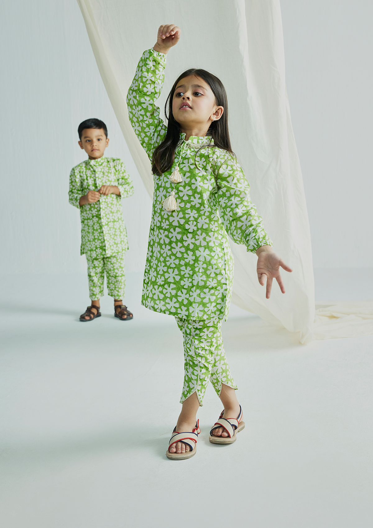 TOTA SHORT KURTA WITH TULIP PANTS (GIRL)